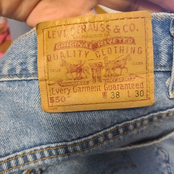 Levi's Jeans Mens 38 X 30 Blue 550 Relaxed Tapered Made in USA American Denim - Picture 5 of 6